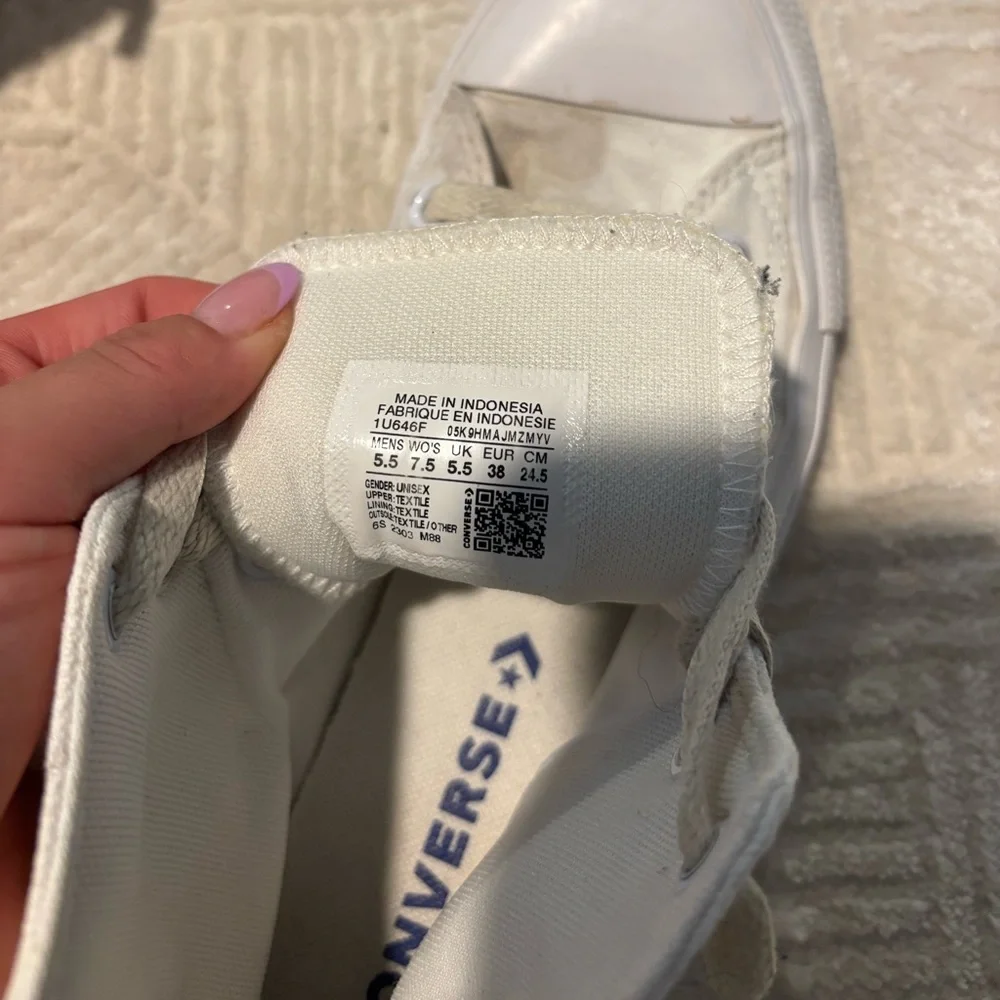 Converse - Picture 4 of 4